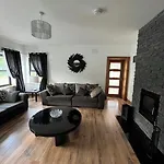Casa de Férias Fabulous 4 Bedroom House, Gateway To Connemara