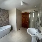 Fabulous 4 Bedroom House, Gateway To Connemara Casa de Férias *