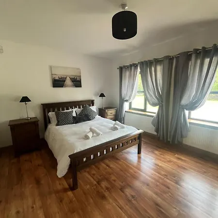 Fabulous 4 Bedroom House, Gateway To Connemara Casa vacanze *