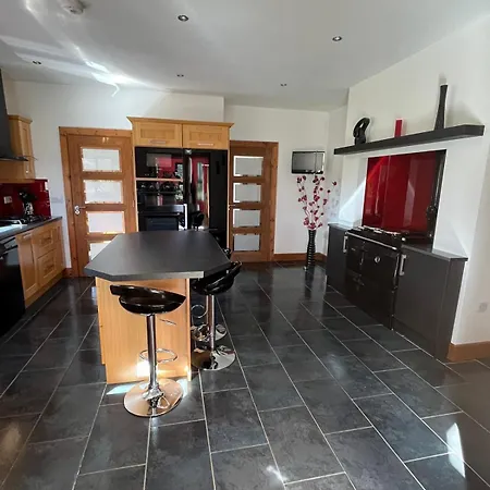 Fabulous 4 Bedroom House, Gateway To Connemara Casa vacanze *