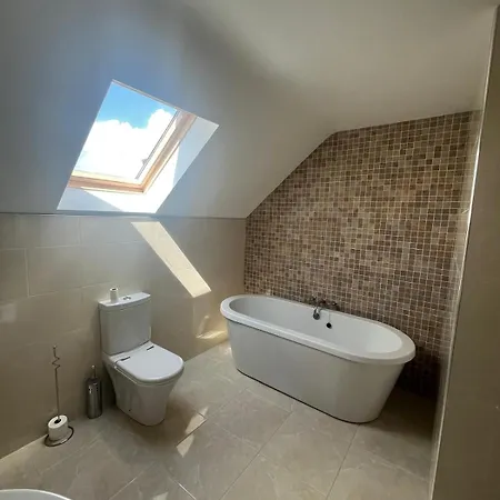 Holiday home Fabulous 4 Bedroom House, Gateway To Connemara Galway
