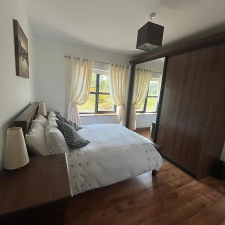 Fabulous 4 Bedroom House, Gateway To Connemara Casa vacanze *