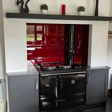 Fabulous 4 Bedroom House, Gateway To Connemara *