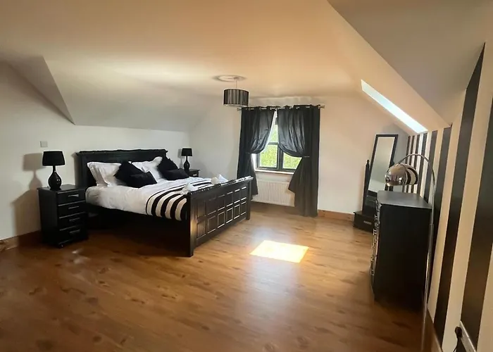 Fabulous 4 Bedroom House, Gateway To Connemara 펜션