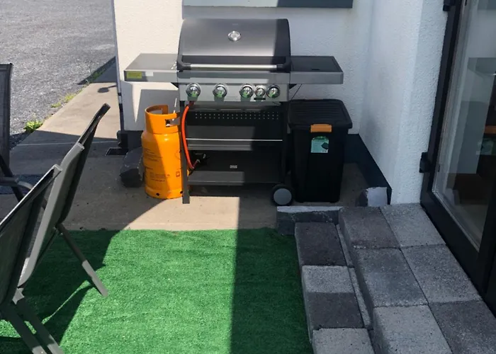 Fabulous 4 Bedroom House, Gateway To Connemara 골웨이