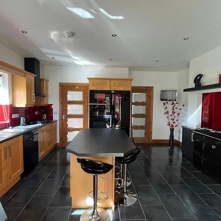 Ferienhaus Fabulous 4 Bedroom House, Gateway To Connemara *